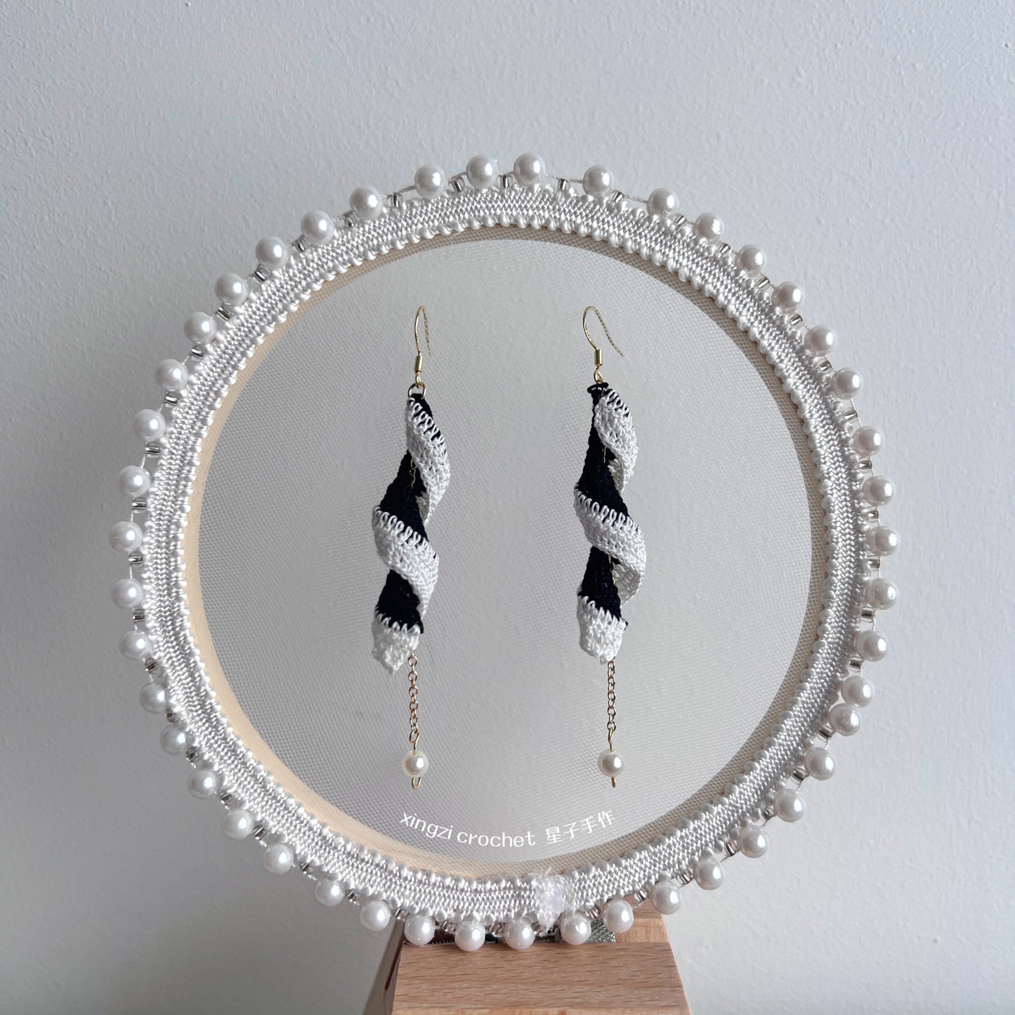 Boucles d'oreilles micro crochet en différents motifs