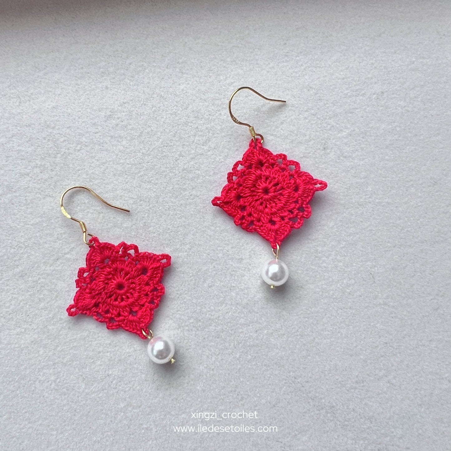 Beaux motifs délicats en micro crochet