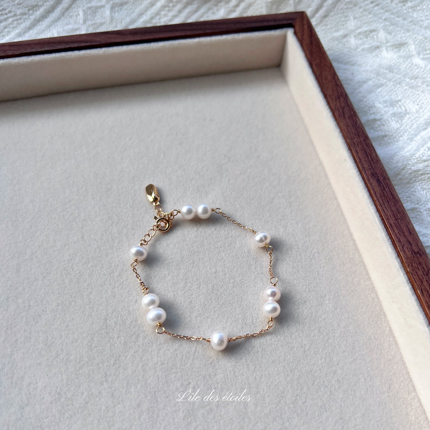Parure collier et bracelet de perles en étoile