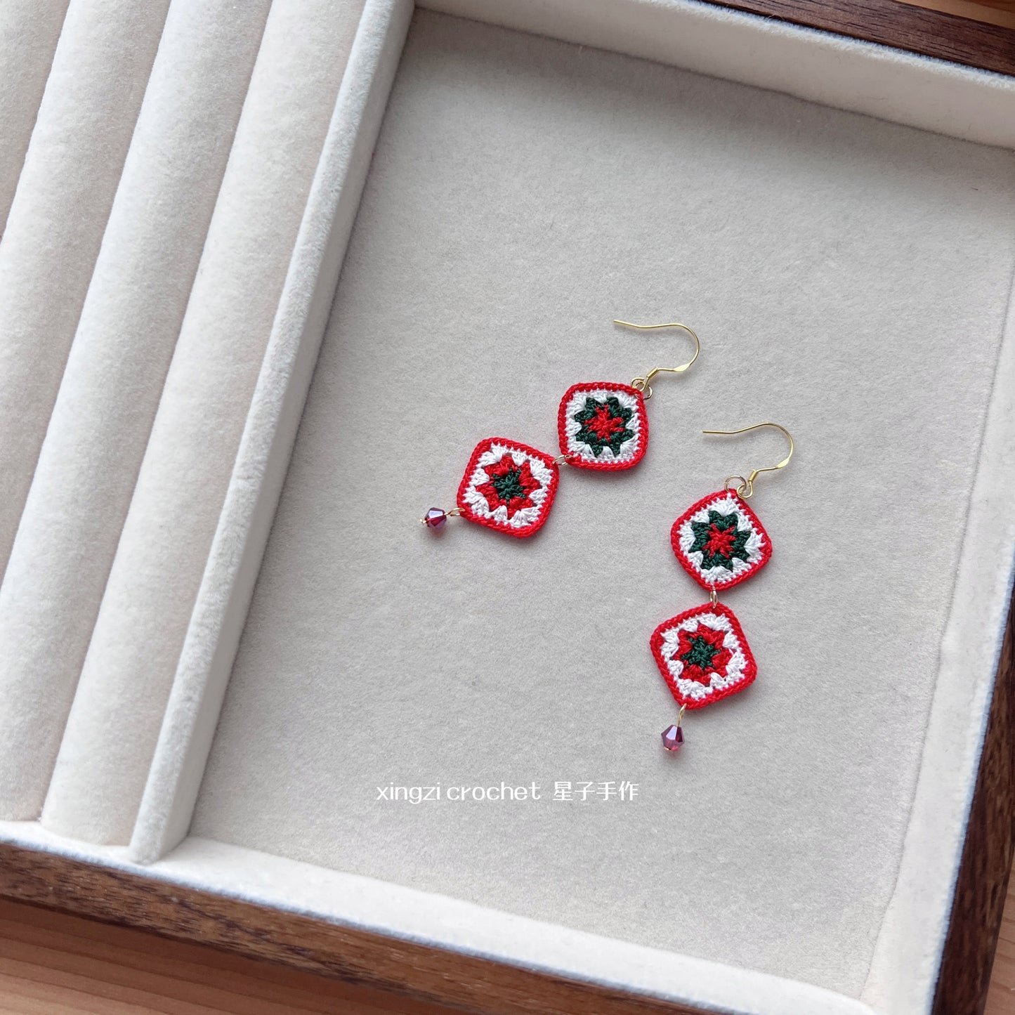 Édition limitée Noël | boucles d'oreilles à motif de Noël en micro crochet