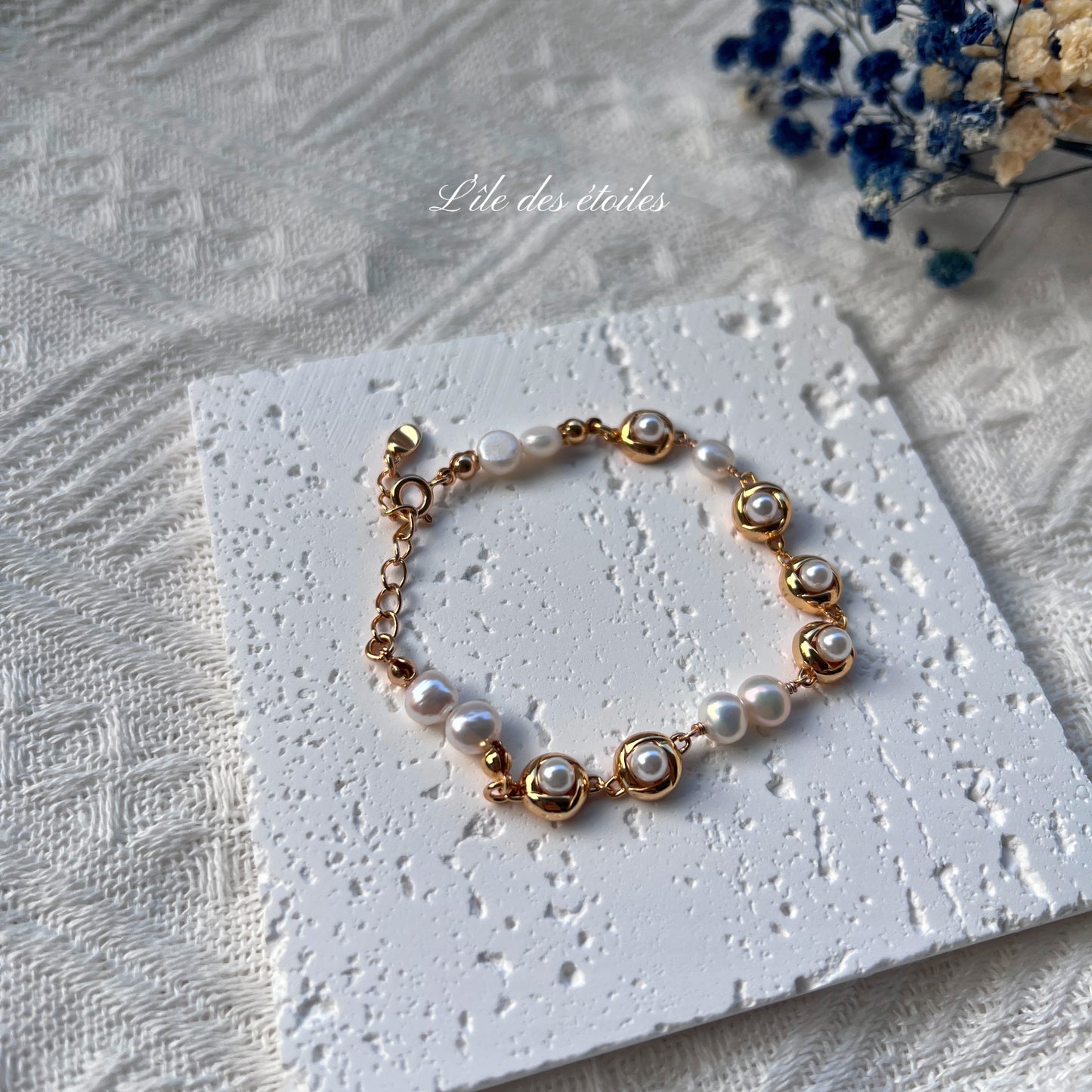 Bracelet en argent avec perles