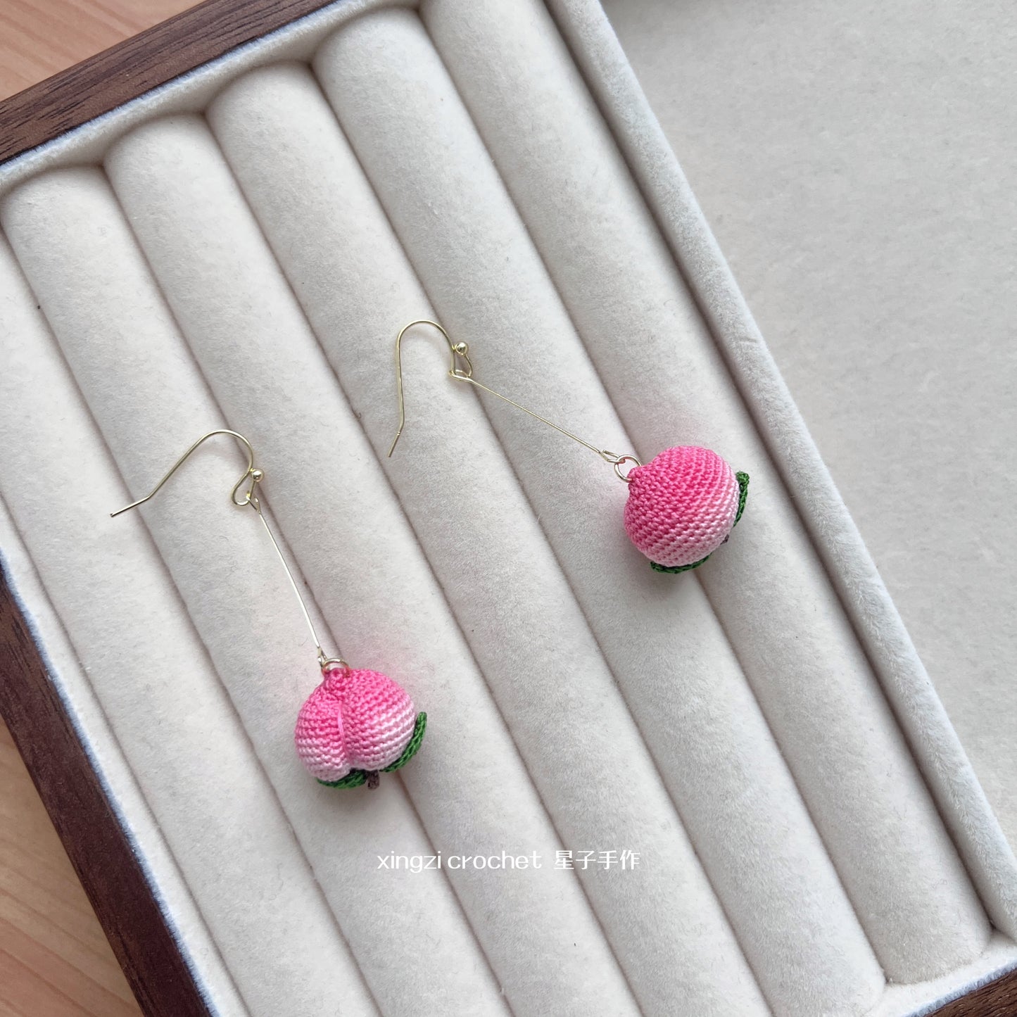 Boucles d'oreilles Peach micro crochet