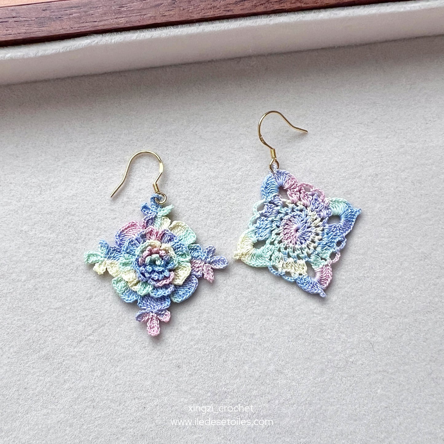 Beaux motifs délicats en micro crochet