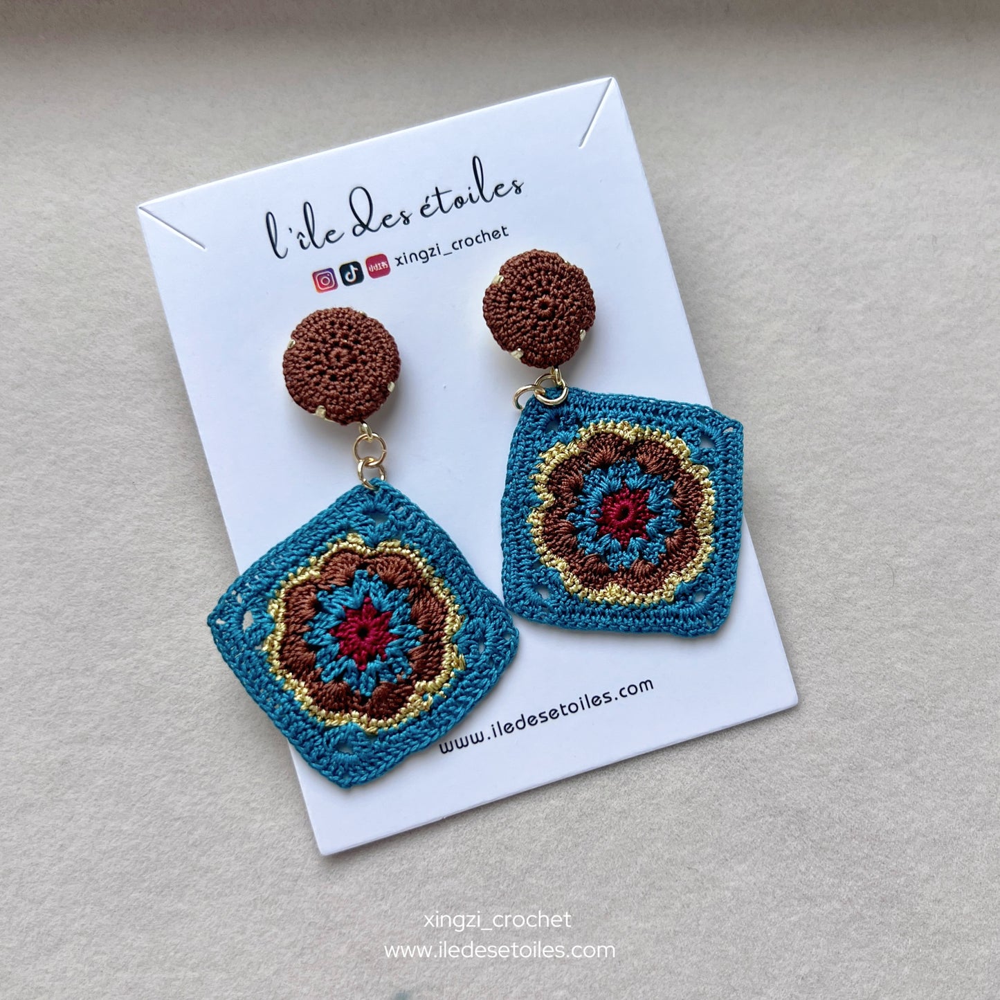 Beaux motifs délicats en micro crochet