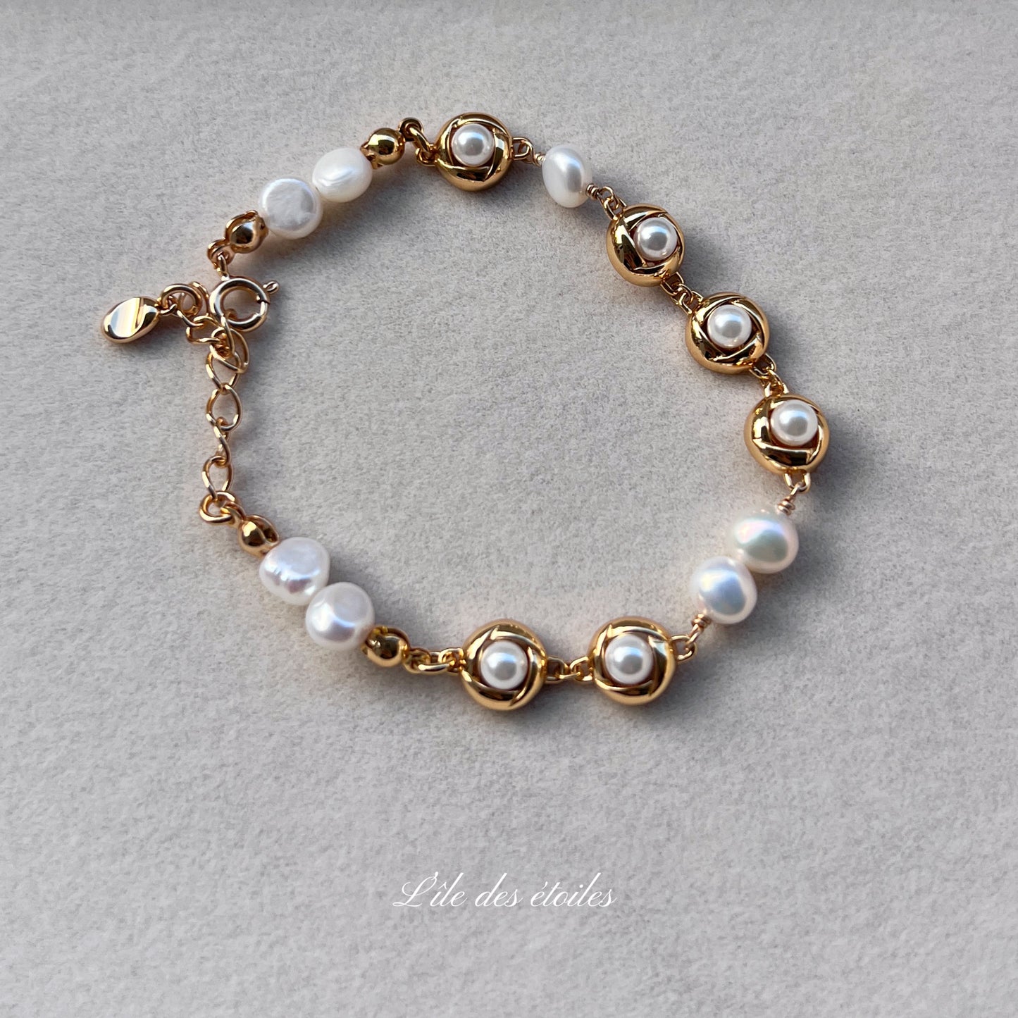 Bracelet en argent avec perles