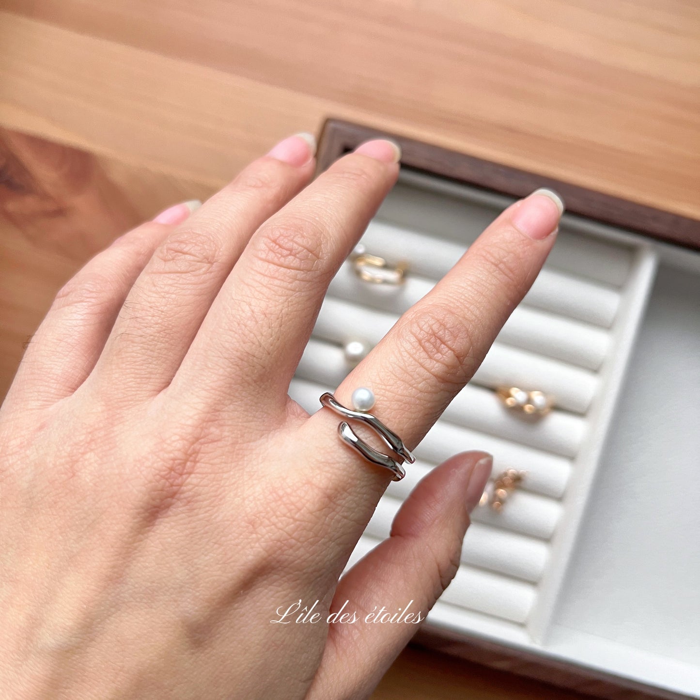 Bague en argent S925 avec une petite perle de 4 mm