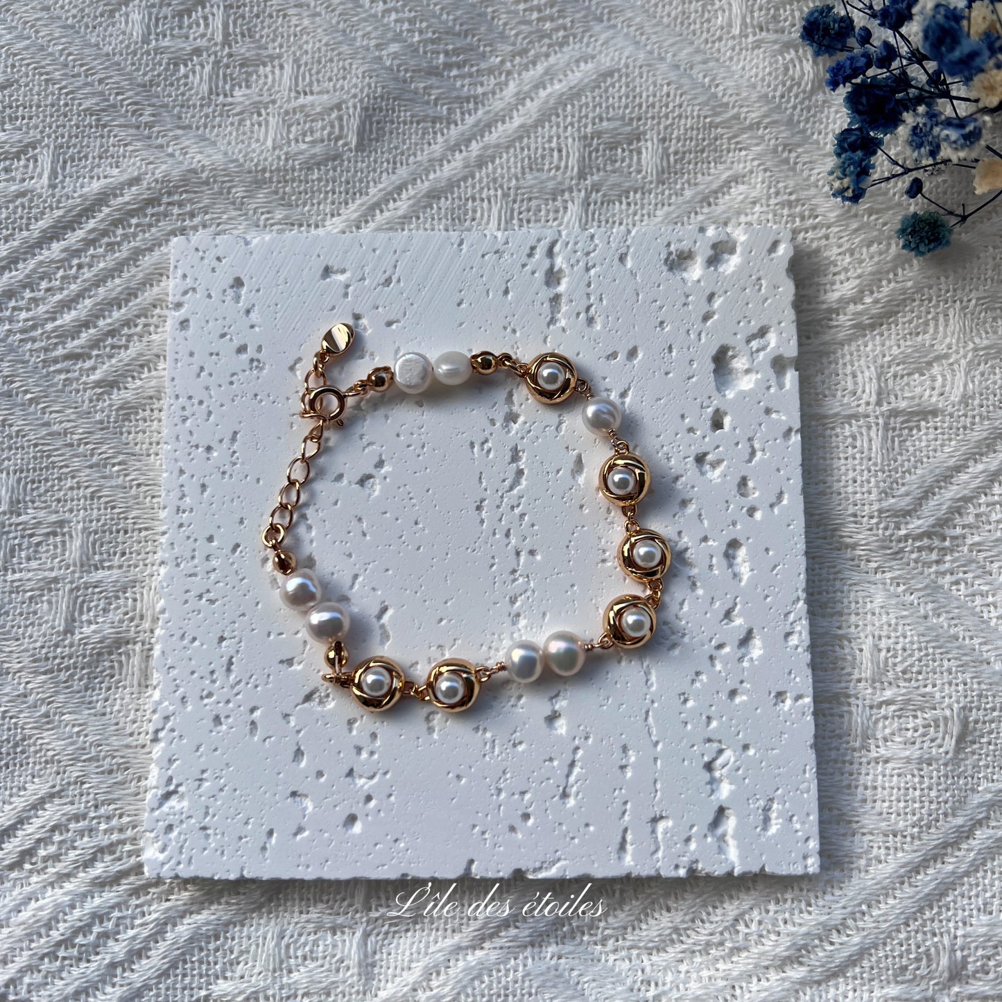 Bracelet en argent avec perles