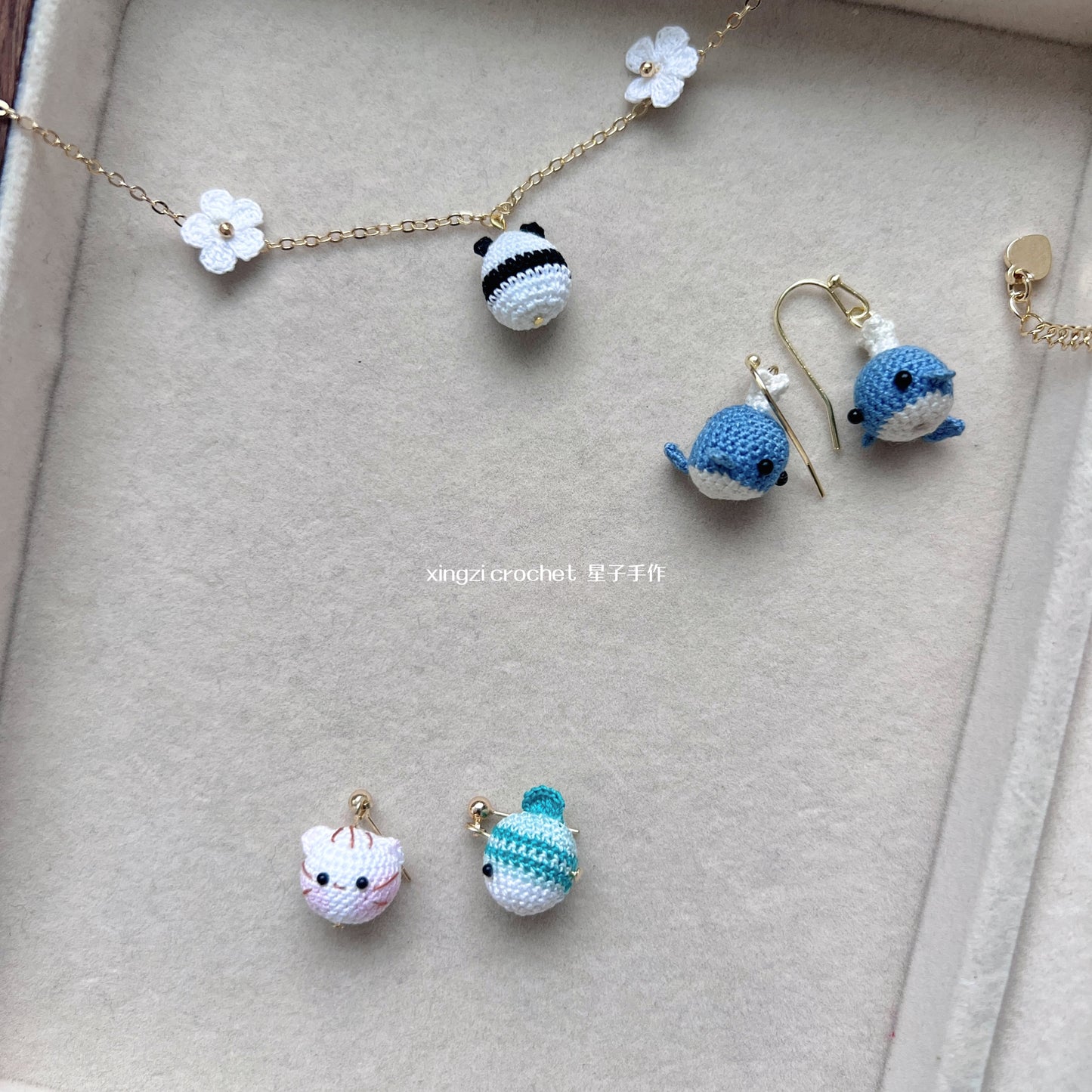 Boucles d'oreilles et bracelets de la collection Animal / Baleine, lapin, chat et panda