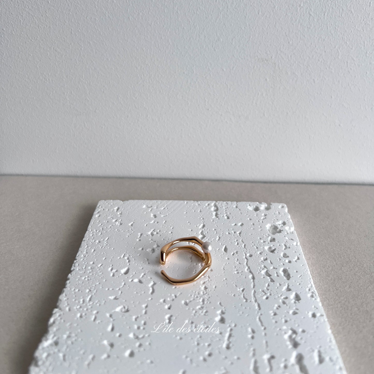 Bague en argent S925 avec une petite perle de 4 mm
