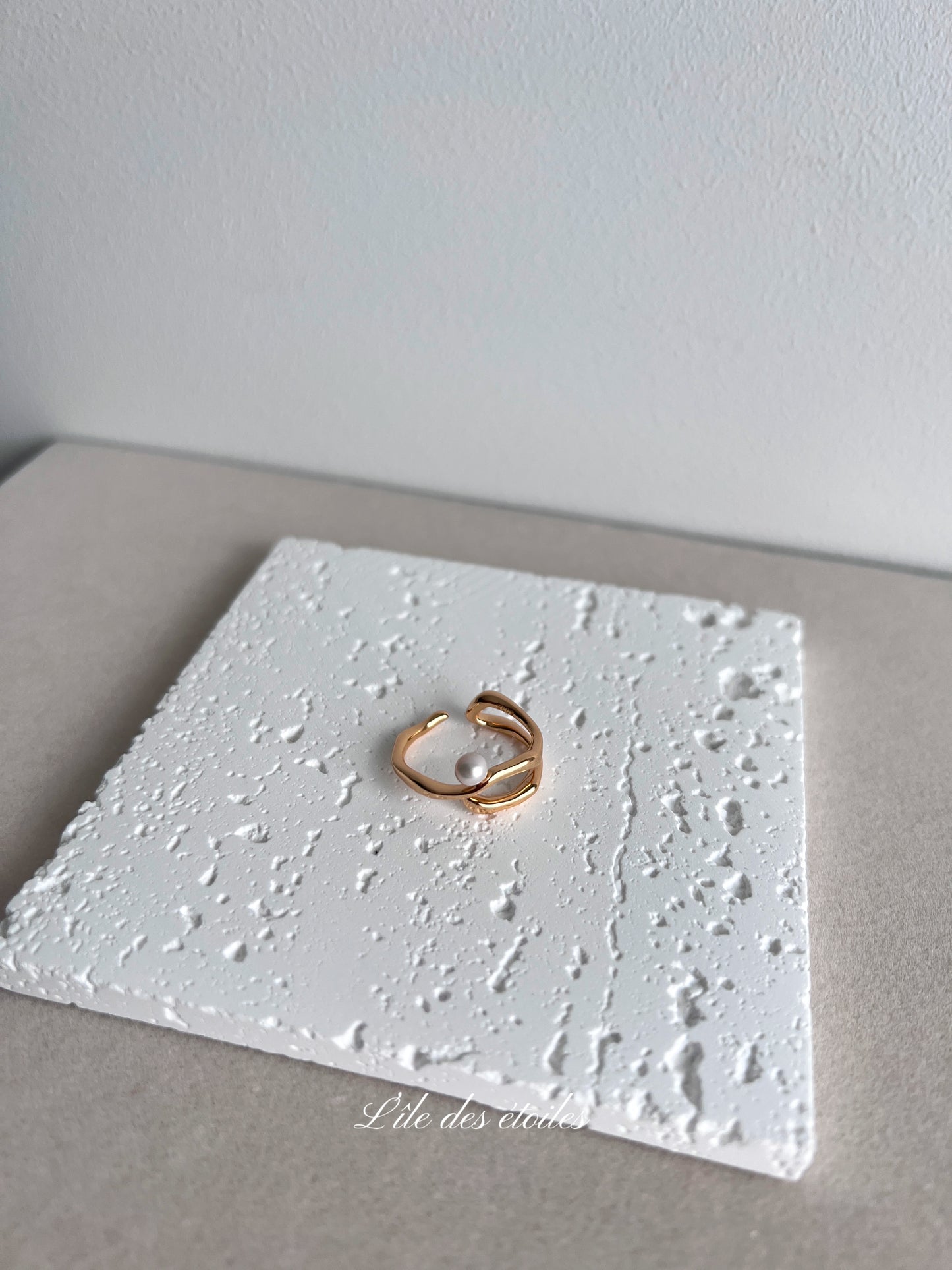 Bague en argent S925 avec une petite perle de 4 mm